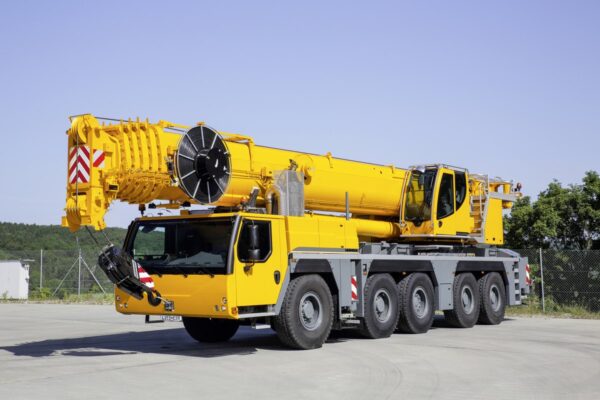 160 Ton Mobile Crane - Image 2